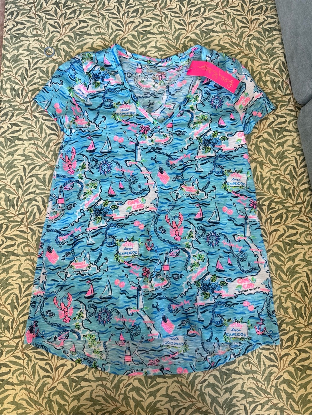 NWT Women’s Lilly Pulitzer V neck Tee Cape Cod, Size XXS